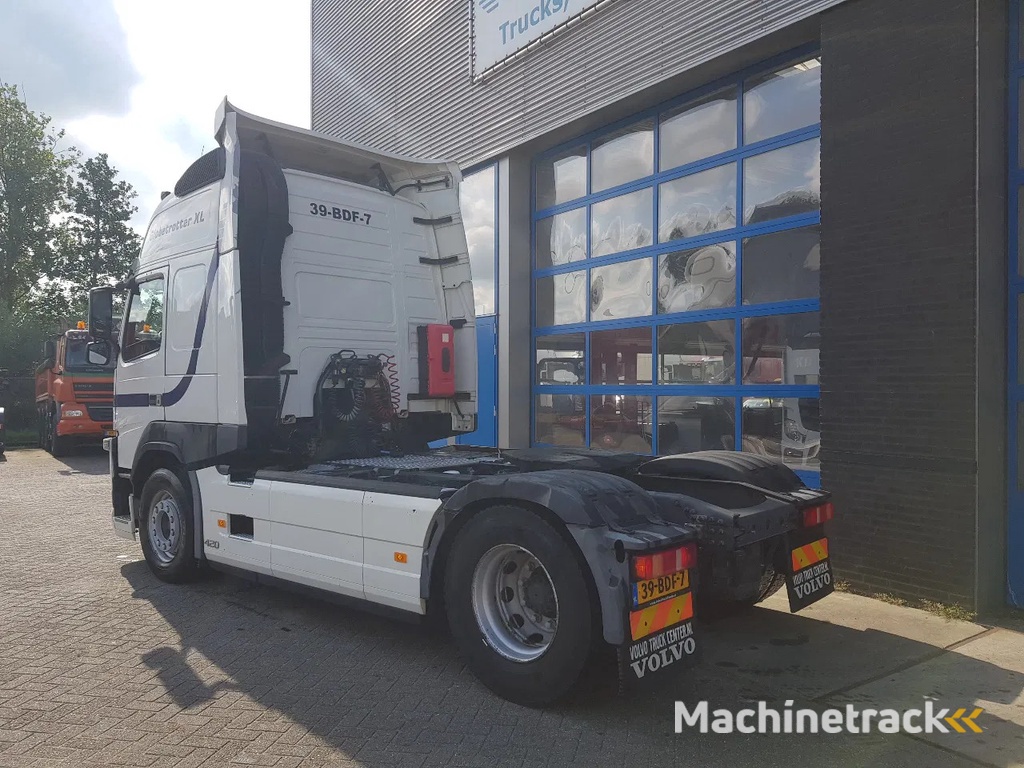 Volvo FM 420 Globetrotter XL Double tank