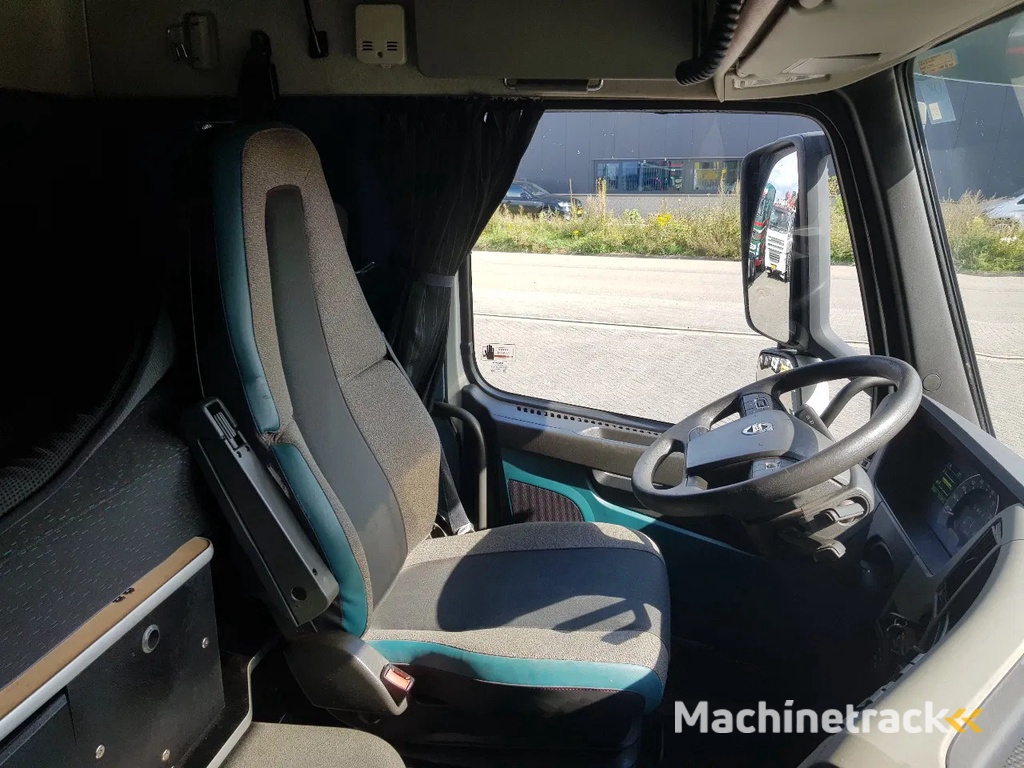 Volvo FM 420 Globetrotter XL Double tank