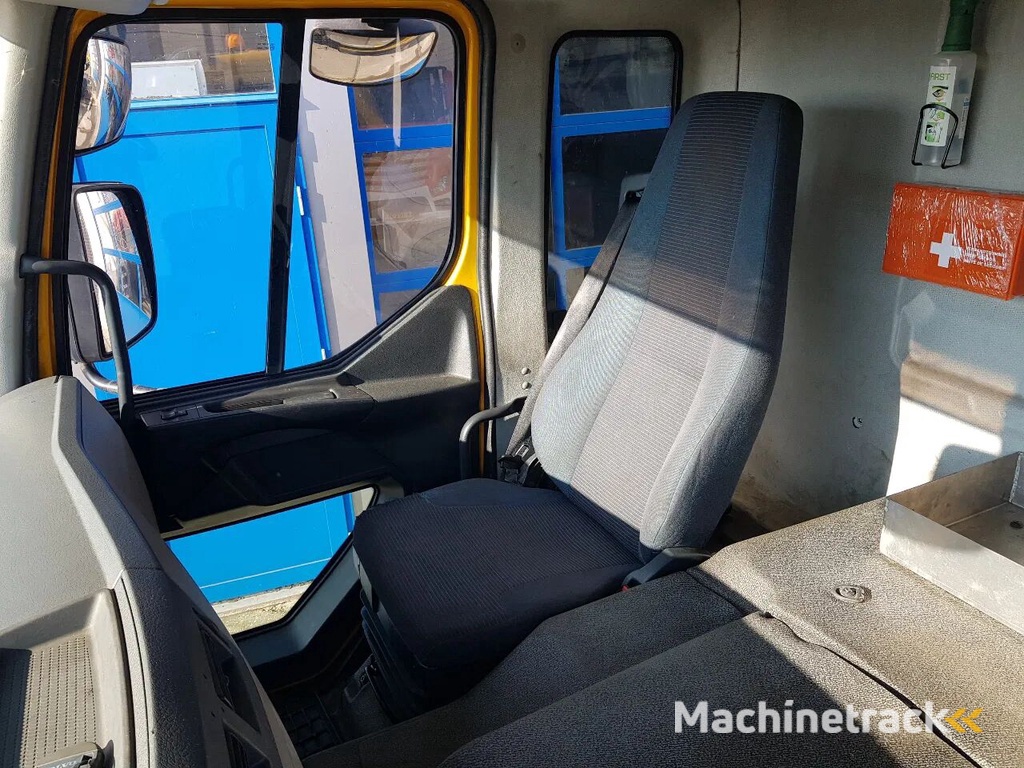 Volvo FE 300 EEV 6X2 Retarder Pto 234.000 KM chassis truck