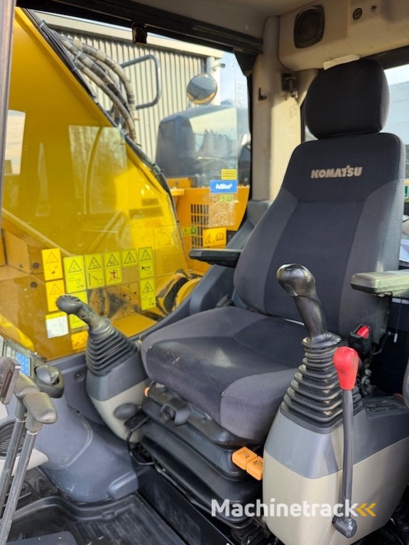 Komatsu PC 228 USLC-11