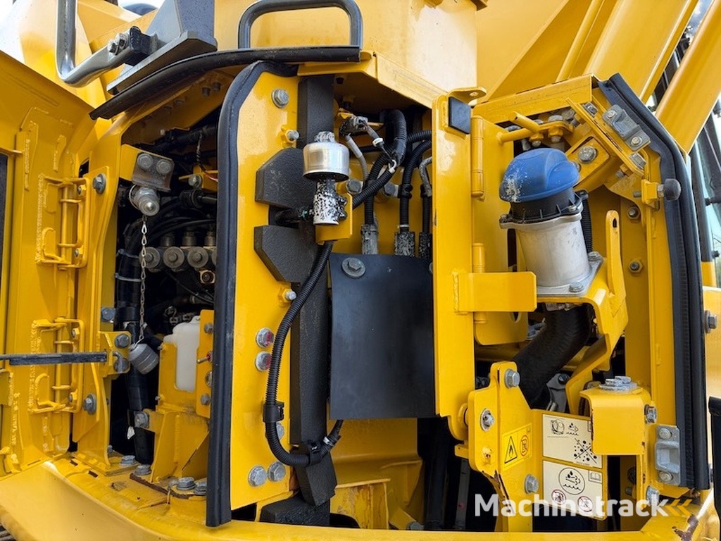 Komatsu PC 228 USLC-11