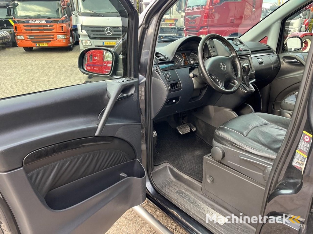 Mercedes-Benz Viano 3.0 CDI V6 DC Ambiente Lang / Luchtvering / Automaat / 5 zitplaatsen / Airco / Navi / Leather / NAP / Apple carplay / Carbonzwart / APK 5-26 HT1181