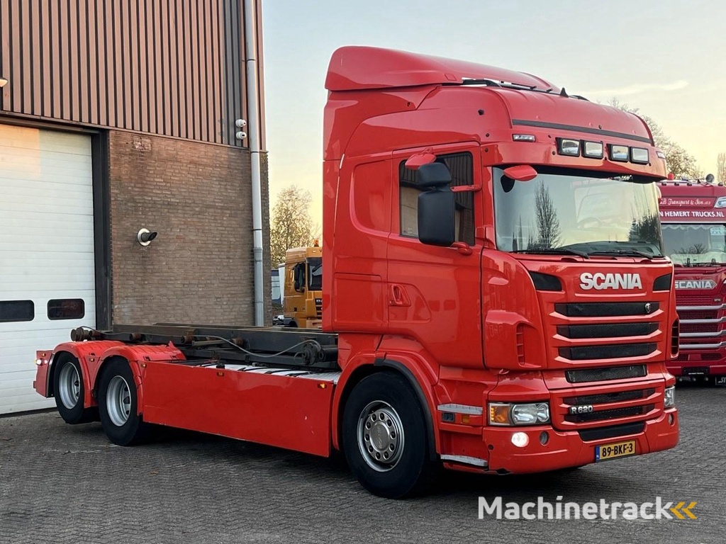 Scania R620 V8 / Retarder / Full air / Euro5 / 6x2 / WB: 470 cm / Container kabel systeem / King of the road / NL Truck HT1188