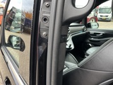 Minituur van Mercedes-Benz V-Klasse V250 Dubb cabine / Avantgarde / Burmeister / Navi / 360 camera / Leather / Elec doors / Standkachel / Lang / Xenon / NL HT1183