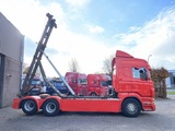 Minituur van Scania R620 V8 / Retarder / Full air / Euro5 / 6x2 / WB: 470 cm / Container kabel systeem / King of the road / NL Truck HT1188