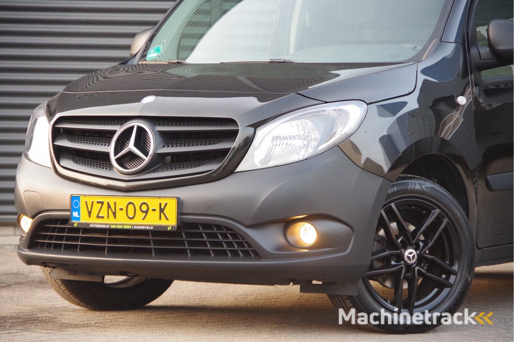 Mercedes-Benz Citan 112 AUT. BENZINE, AIRCO, PARKEERSENSOREN, STOELVERWARMING