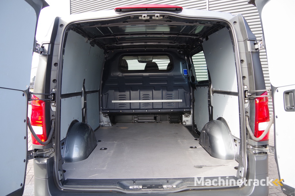 Mercedes-Benz Vito 119 CDI L2 AUT. LED, CAMERA, STOELVERWARMING, CRUISE, AIRCO, PARKEERSENSOREN