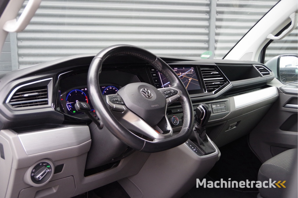 Volkswagen Transporter 2.0 TDI L2 BULLI, 150PK AUT. GLASSLOOK, LED, TREKHAAK, VIRTUAL, ADAPT. CRUISE, NAVI, AIRCO, PARKEERSENSOREN, CARPLAY, NL AUTO, NAP