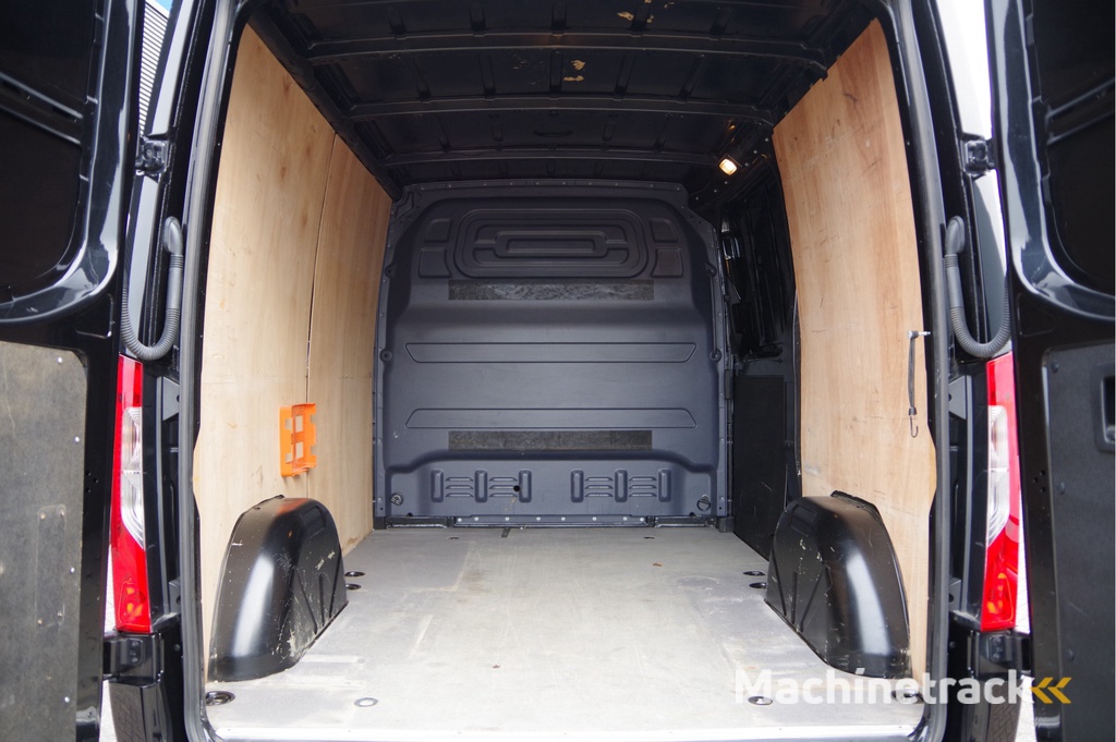 Mercedes-Benz Sprinter 315 1.9 CDI L1H1 AUT. LEDER, TREKHAAK, CAMERA, NAVI, CRUISE, CLIMA, NL AUTO, NAP