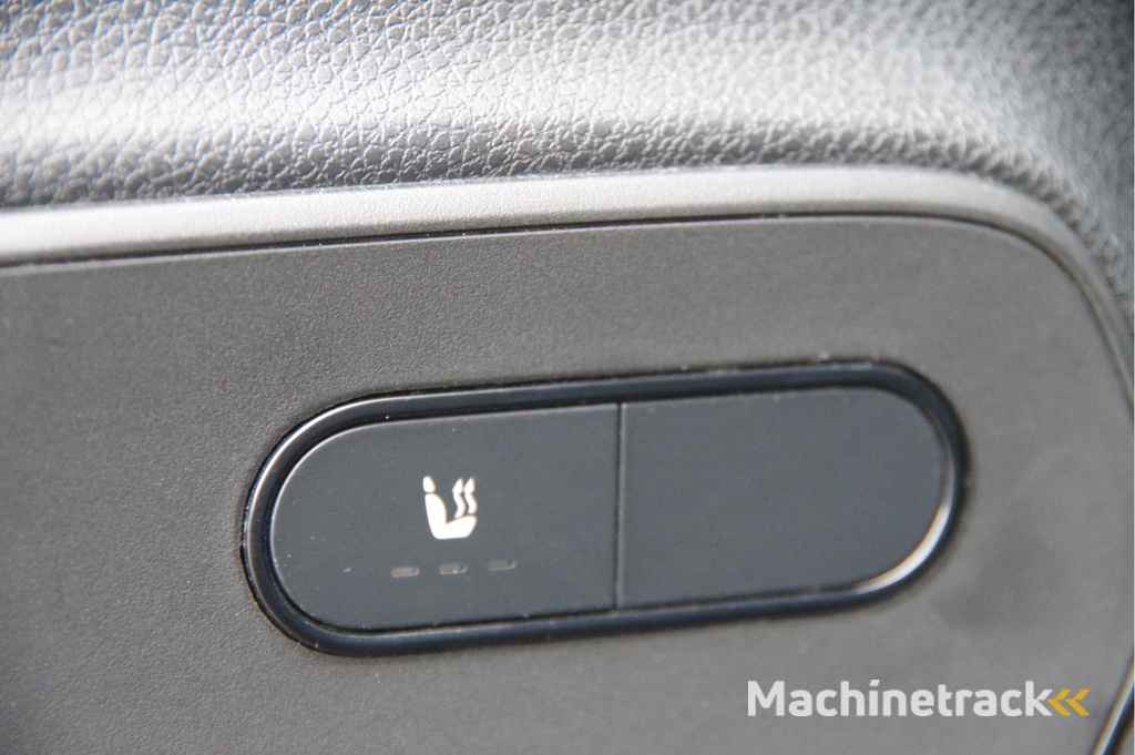 Mercedes-Benz Sprinter 319 3.0 CDI V6 L2H1 AUT. LED, TREKHAAK, ADAPT. CRUISE, STANDKACHEL, MBUX 10'', CAMERA, NAVI, CLIMA