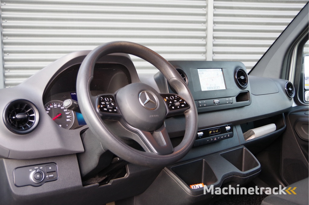 Mercedes-Benz Sprinter 317 1.9 L2H1 AUT. LED, 3.5T TREKHAAK, STANDKACHEL, CAMERA, NAVI, CRUISE, CLIMA
