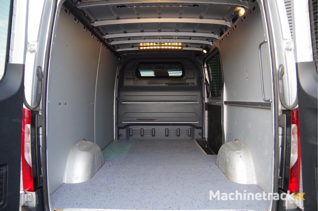 Mercedes-Benz Sprinter 317 1.9 L2H1 AUT. LED, 3.5T TREKHAAK, STANDKACHEL, CAMERA, NAVI, CRUISE, CLIMA