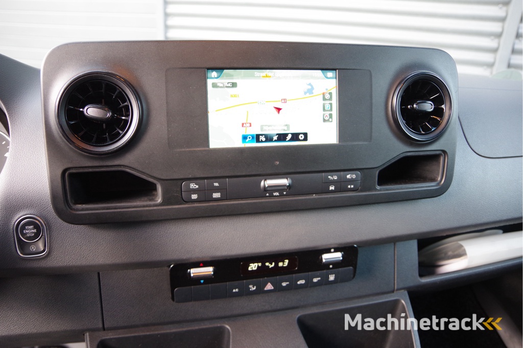 Mercedes-Benz Sprinter 317 1.9 L2H1 AUT. LED, 3.5T TREKHAAK, STANDKACHEL, CAMERA, NAVI, CRUISE, CLIMA