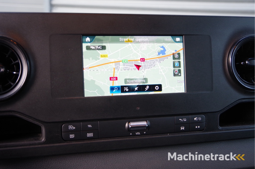 Mercedes-Benz Sprinter 317 1.9 L2H1 AUT. LED, 3.5T TREKHAAK, STANDKACHEL, CAMERA, NAVI, CRUISE, CLIMA