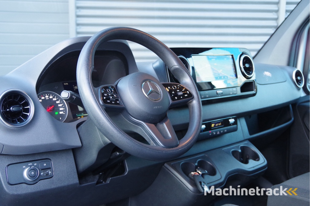 Mercedes-Benz Sprinter 516 2.2 CDI L3 BAKWAGEN, LAADKLEP, DUBBELLUCHT, MBUX 10.25'', NAVI, CRUISE, CLIMA