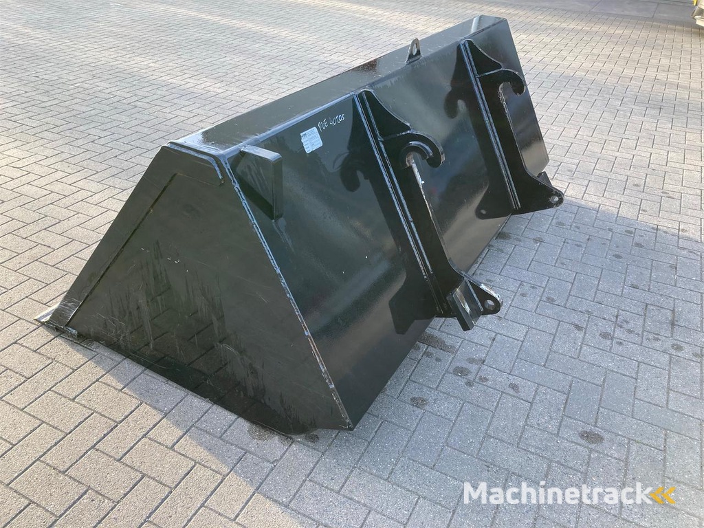 Volume bak 2500 breed, volume 1930L