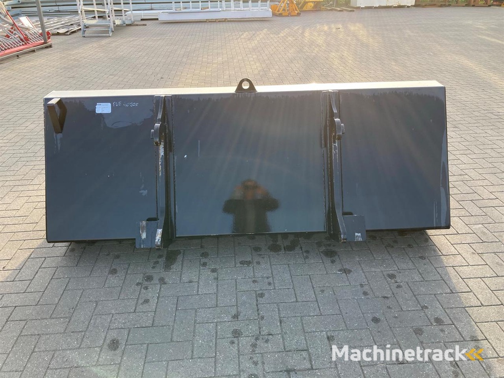 Volume bak 2500 breed, volume 1930L