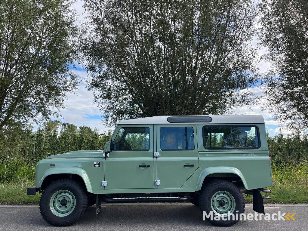 Land Rover Defender 110 HUE Heritage new unused 2016