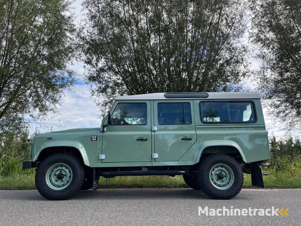 Land Rover Defender 110 HUE Heritage new unused 2016
