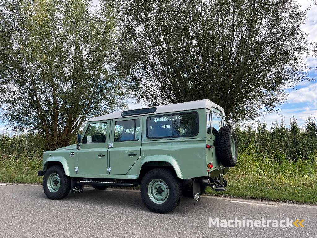 Land Rover Defender 110 HUE Heritage new unused 2016