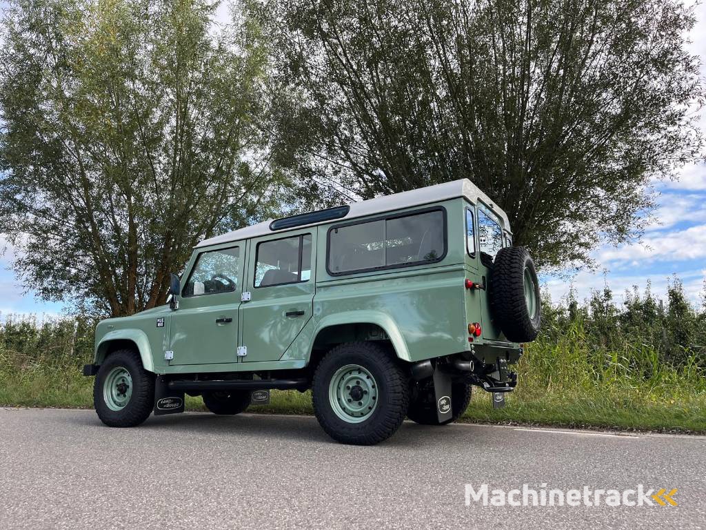 Land Rover Defender 110 HUE Heritage new unused 2016