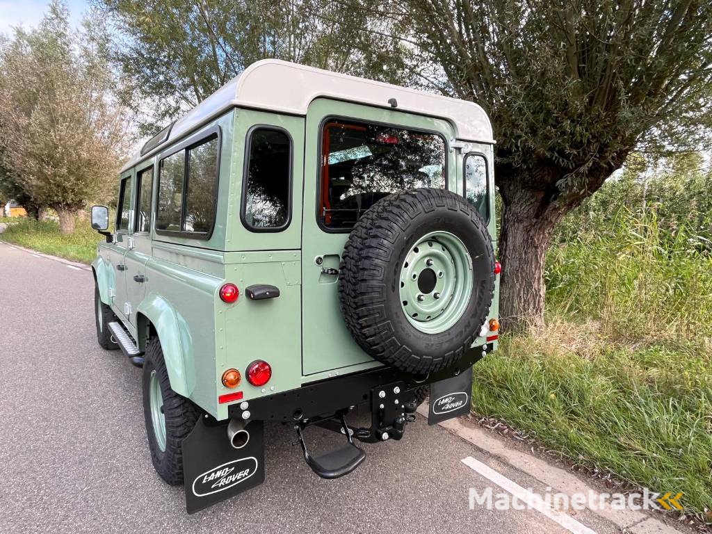 Land Rover Defender 110 HUE Heritage new unused 2016