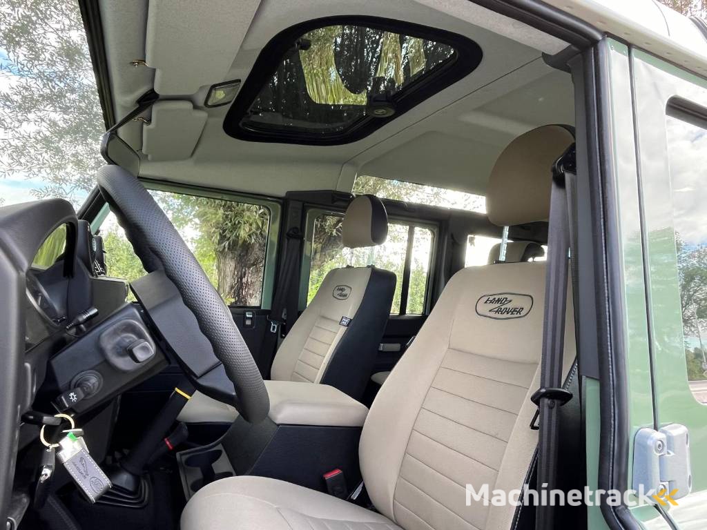 Land Rover Defender 110 HUE Heritage new unused 2016