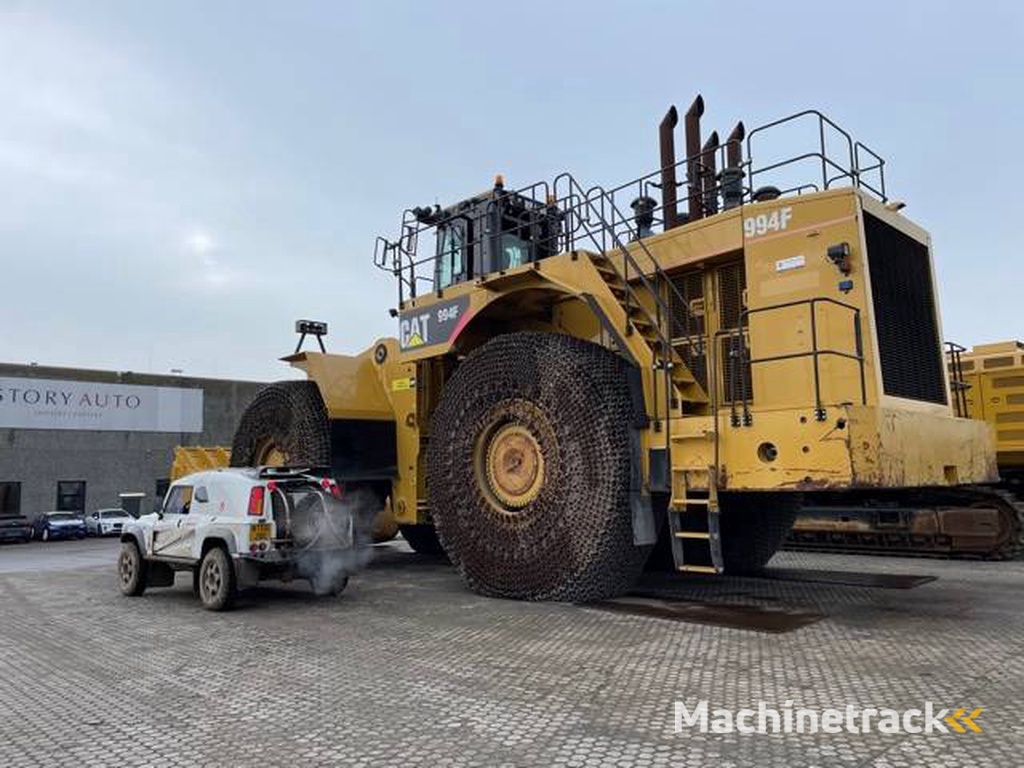 Land Rover Bowler Wild Cat Dakar with FIA gold pasport