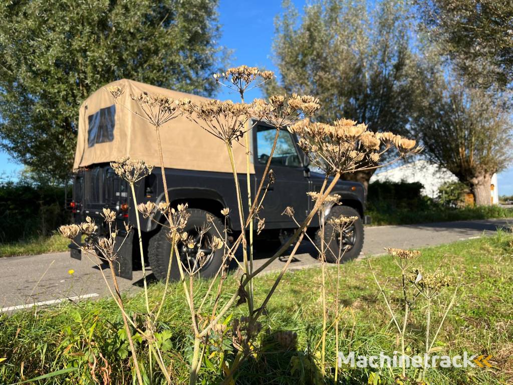 Land Rover Defender 90 iconic soft top year 2013