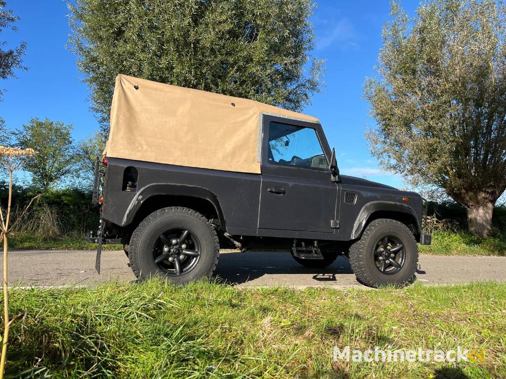 Land Rover Defender 90 iconic soft top year 2013