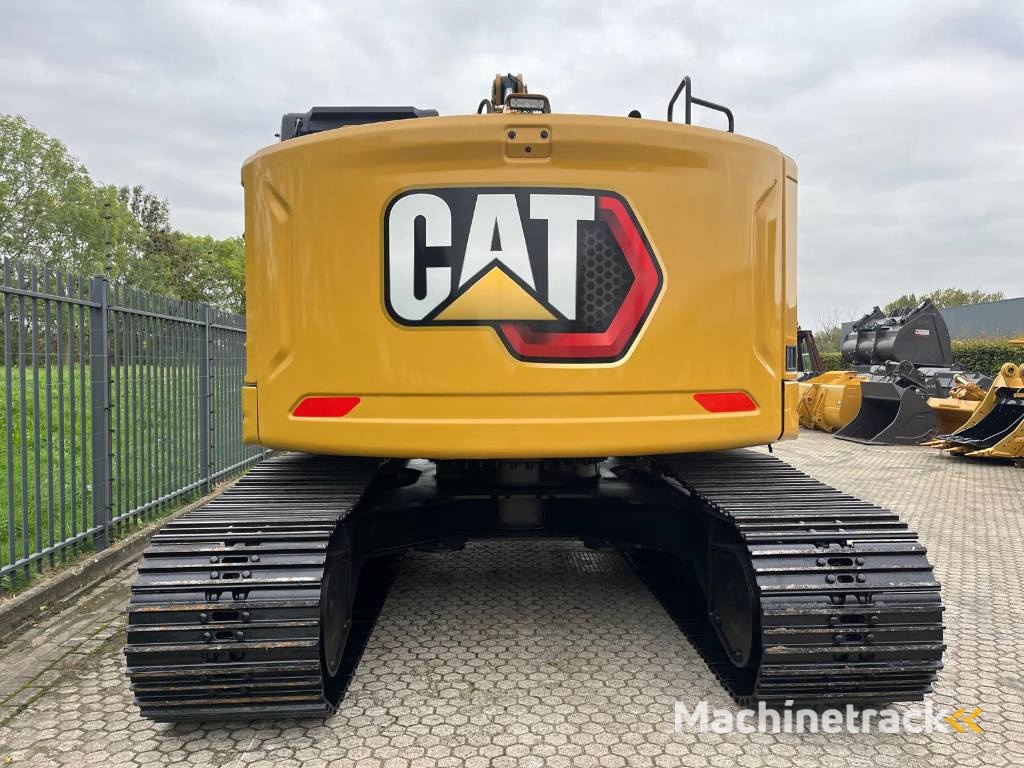 CAT 325 with dozerblade 1085 hours CE EPA made Japan