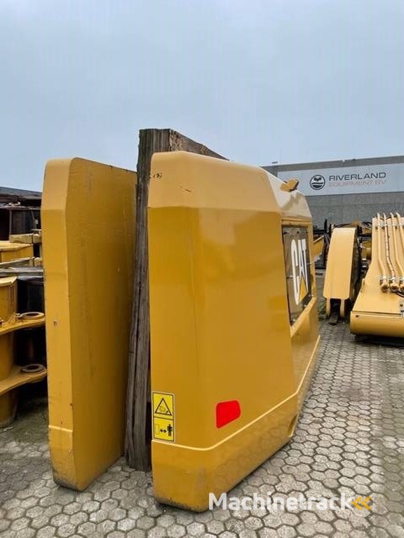 CAT 352 | 349 | Long Reach boom and stick new unused