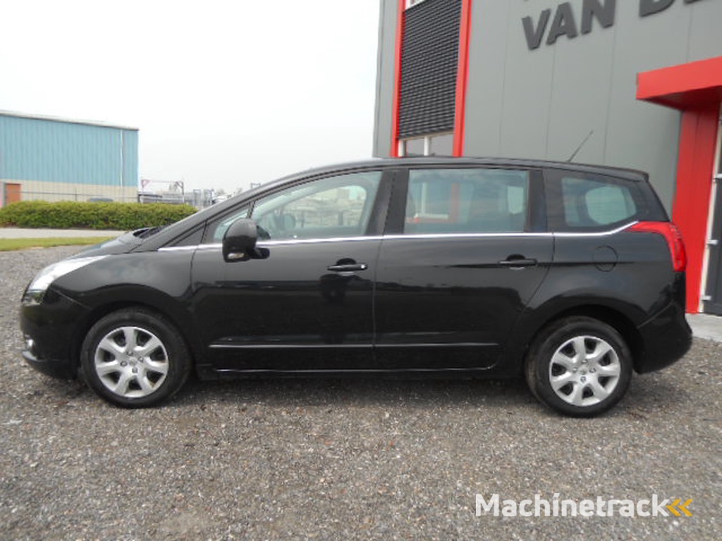 Peugeot 5008 1.6 HDIF BLUE LEASE 5P. NAVIGATIE/CLIMATECONTROL/CRUISECONTROL