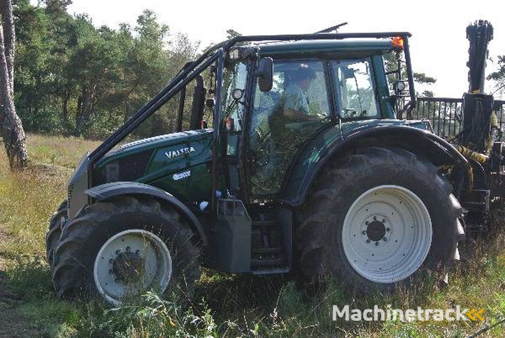 Valtra N-SERIE FORST SCHUTZ / FOREST PROTECTION