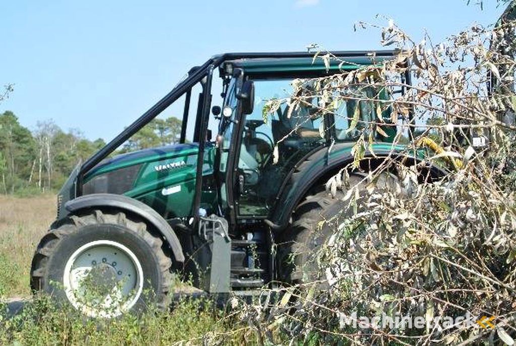 Valtra N-SERIE FORST SCHUTZ / FOREST PROTECTION