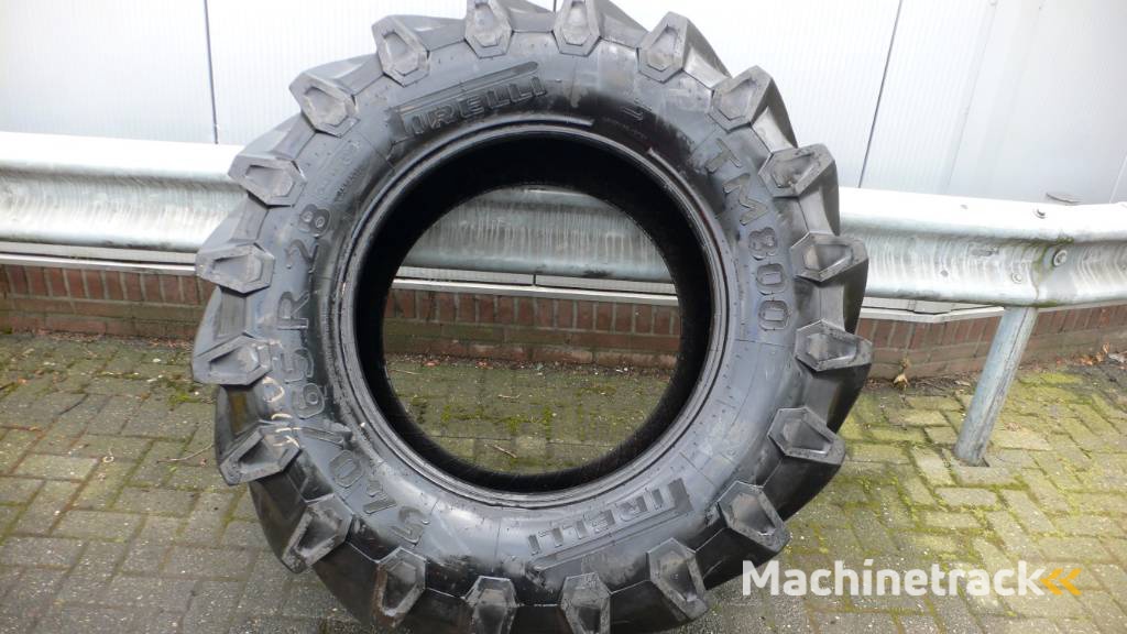Pirelli 540/65 R 28 TM 800