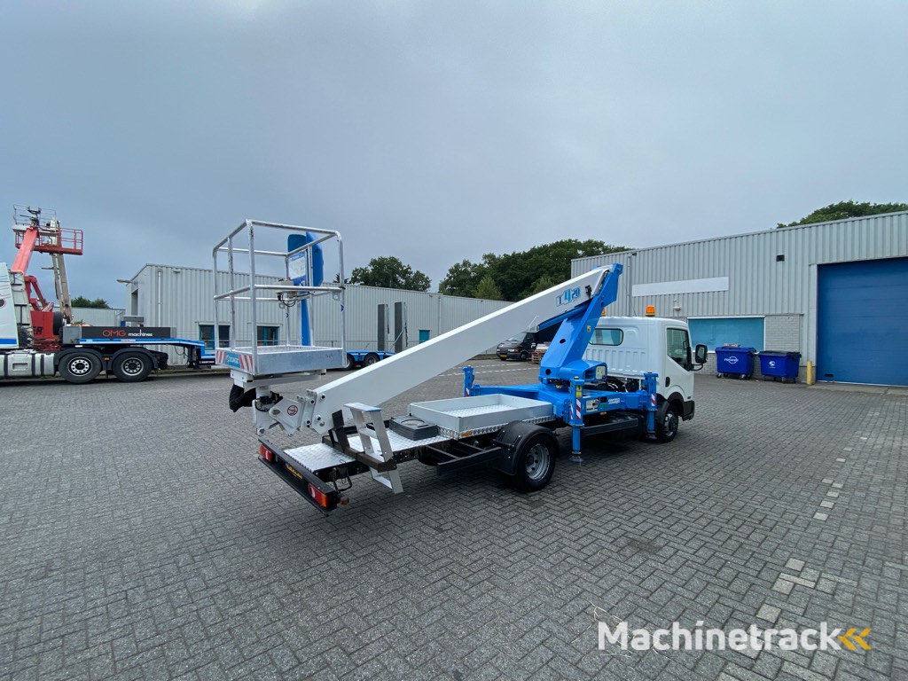SOCAGE T420, Auto Hoogwerker, Nissan, 20 m.