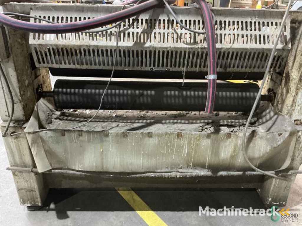 Glue spreaders Unknown