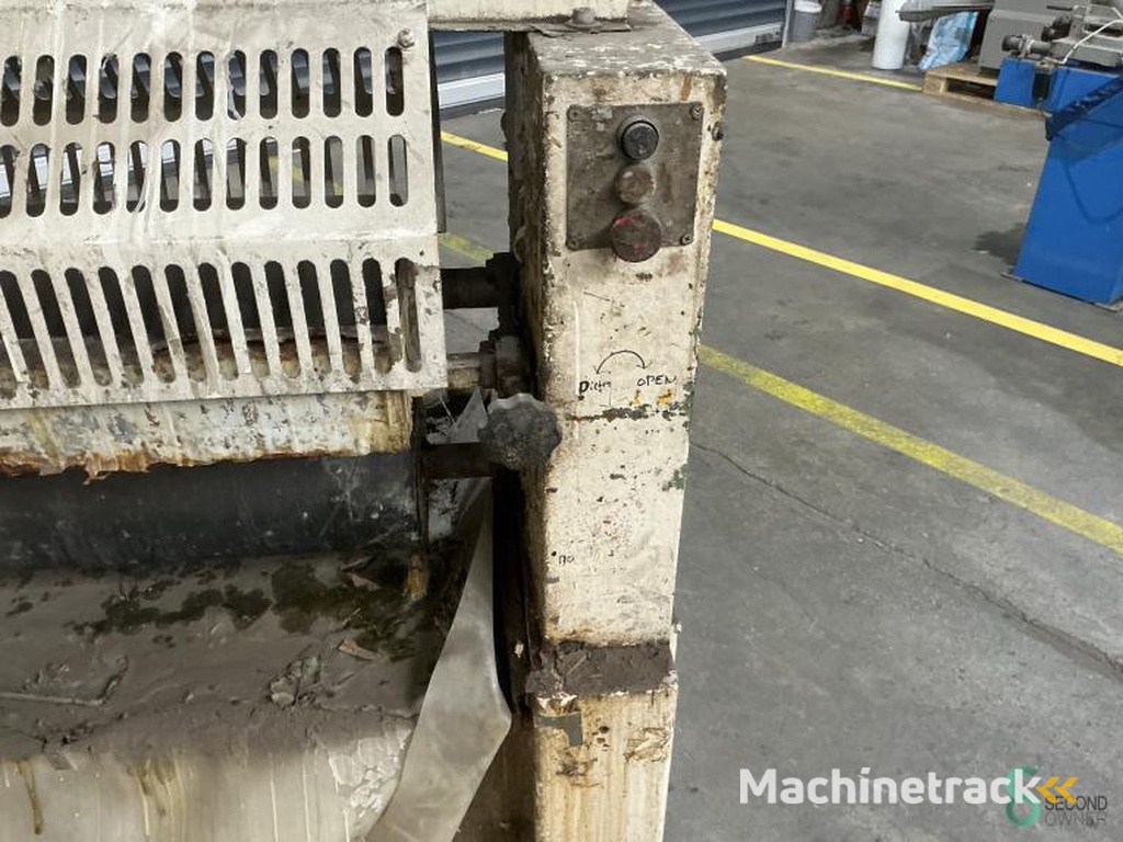 Glue spreaders Unknown