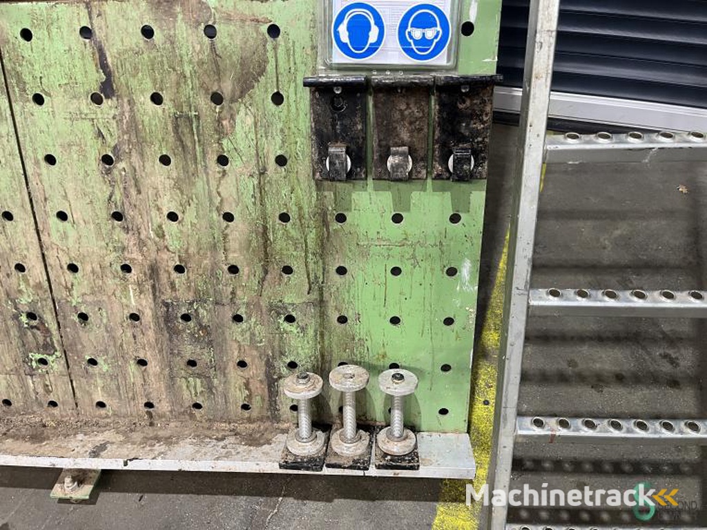 Opsluitbanken Trabo WSB33 2001