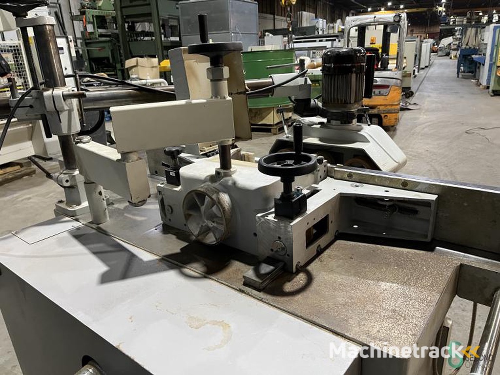 Tafelfrezen/spindelfrezen Casadei F 222L 2006