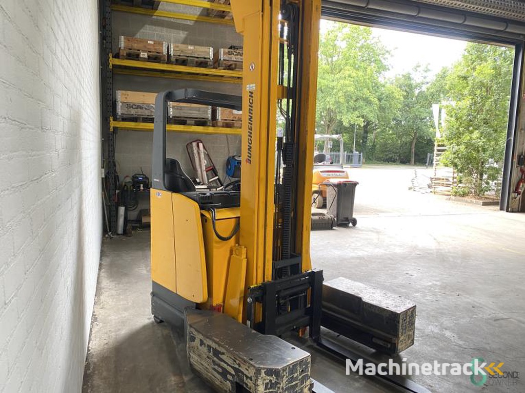 Reachtrucks Elektrisch Jungheinrich ETV Q25 2000
