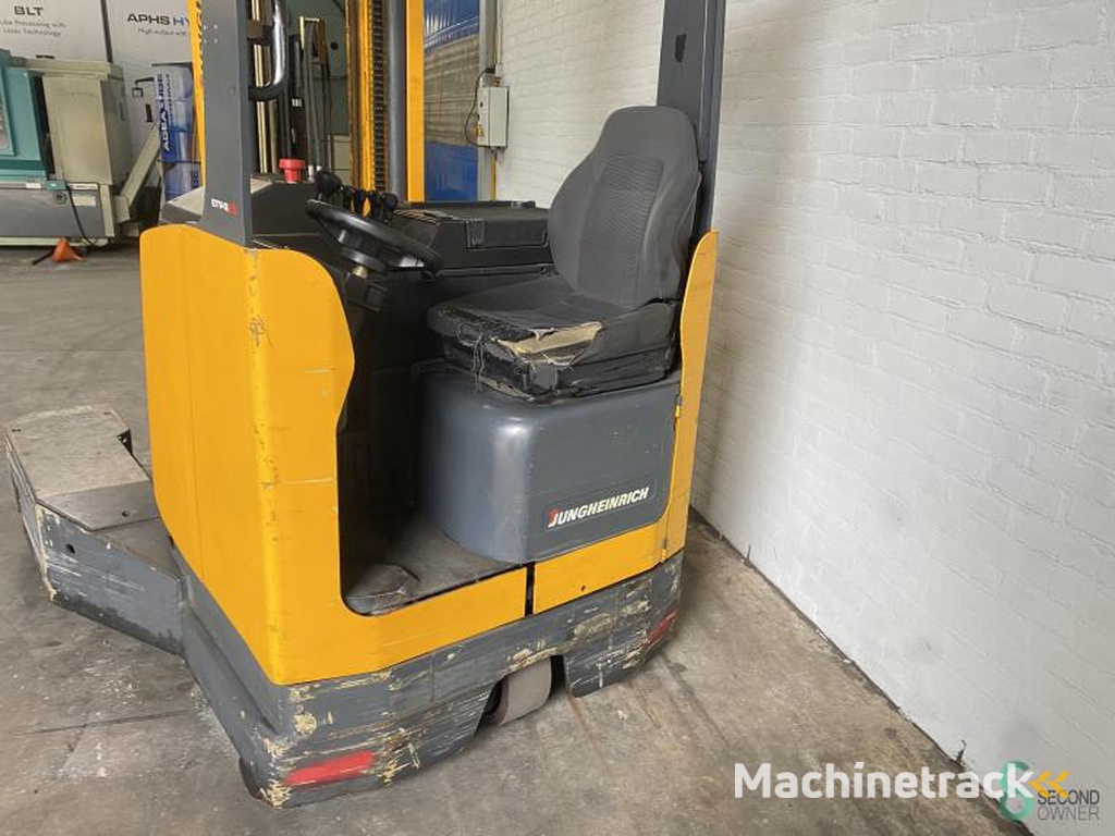 Reachtrucks Elektrisch Jungheinrich ETV Q25 2000