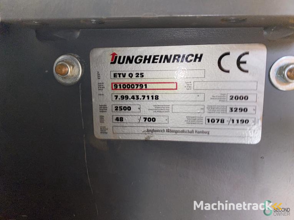 Reachtrucks Elektrisch Jungheinrich ETV Q25 2000