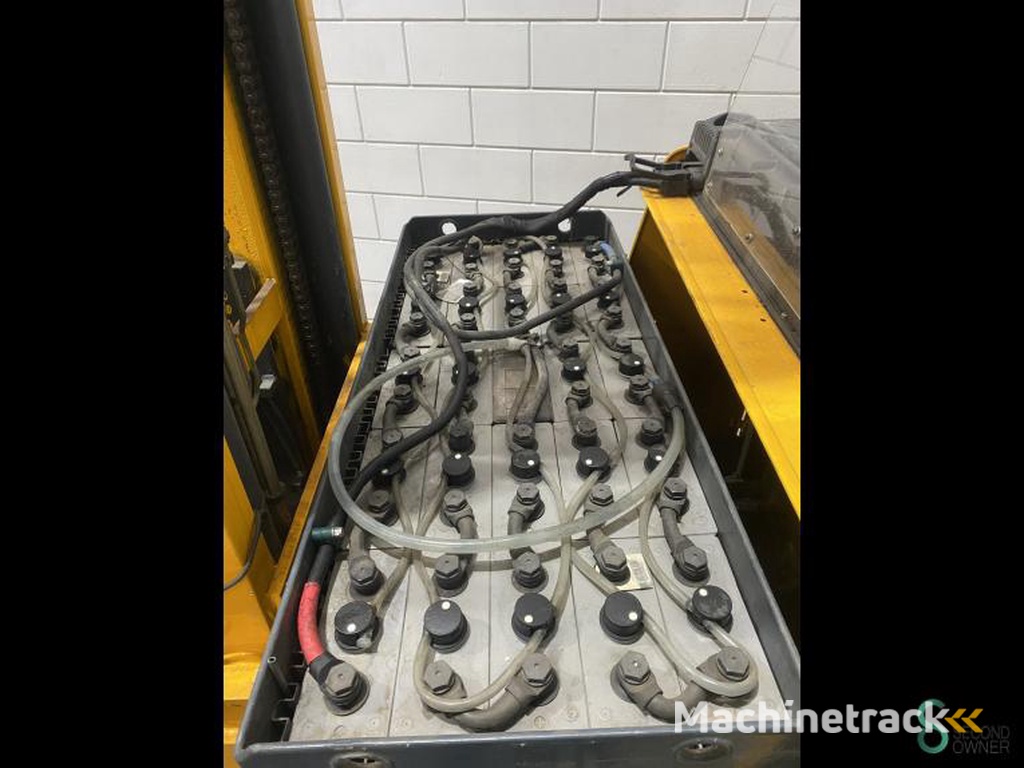 Reachtrucks Elektrisch Jungheinrich ETV Q25 2001