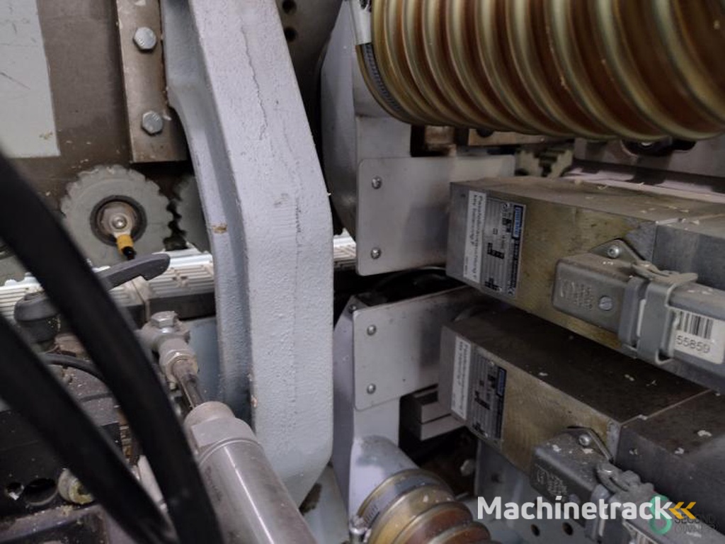 Kantenlijmers Brandt KDF 440 2010