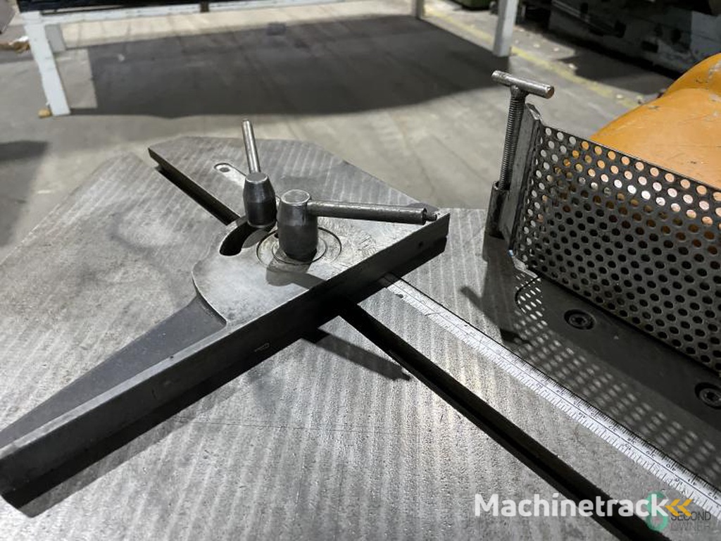 Ausklinkmaschinen Comaca 200x3mm