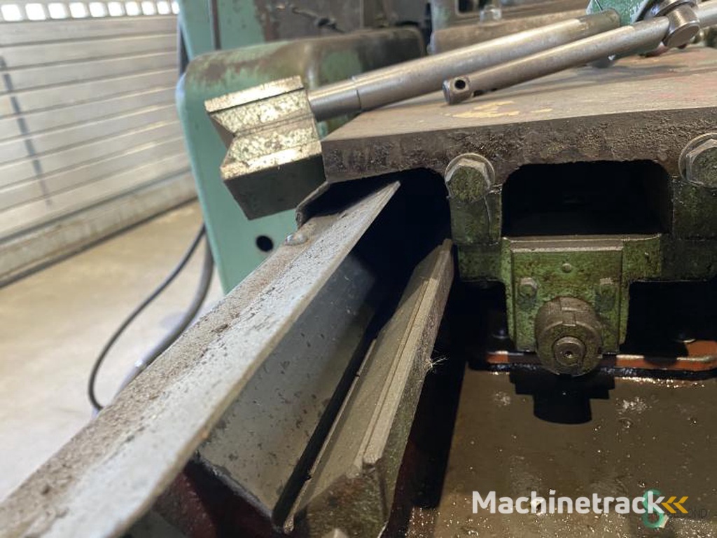 Rundschleifmaschinen Gendron RU 28-100