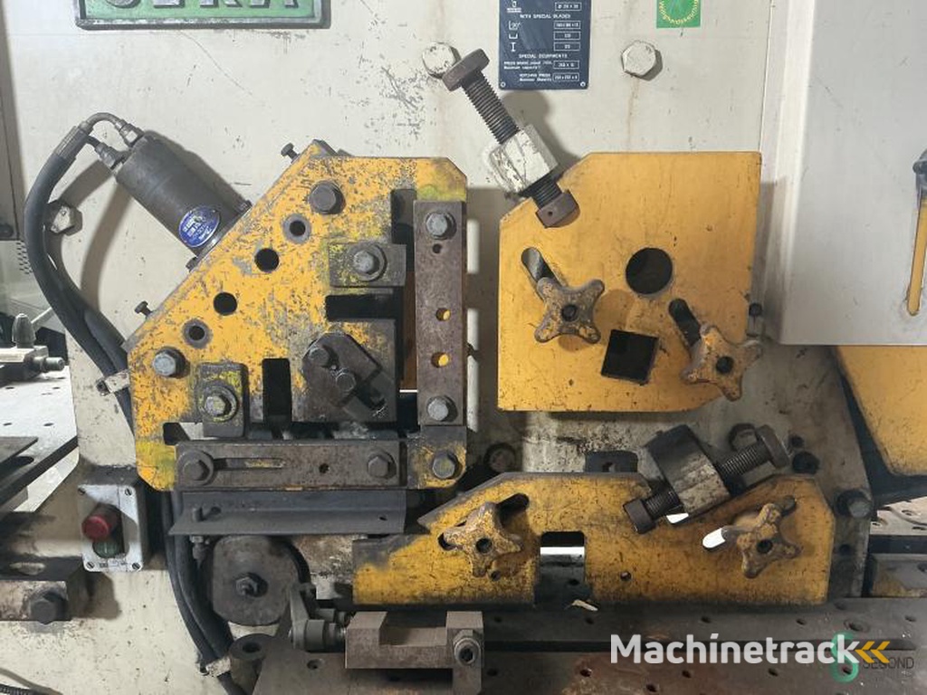 Stanz- und Schneidmaschinen Geka Hydracrop 70-S