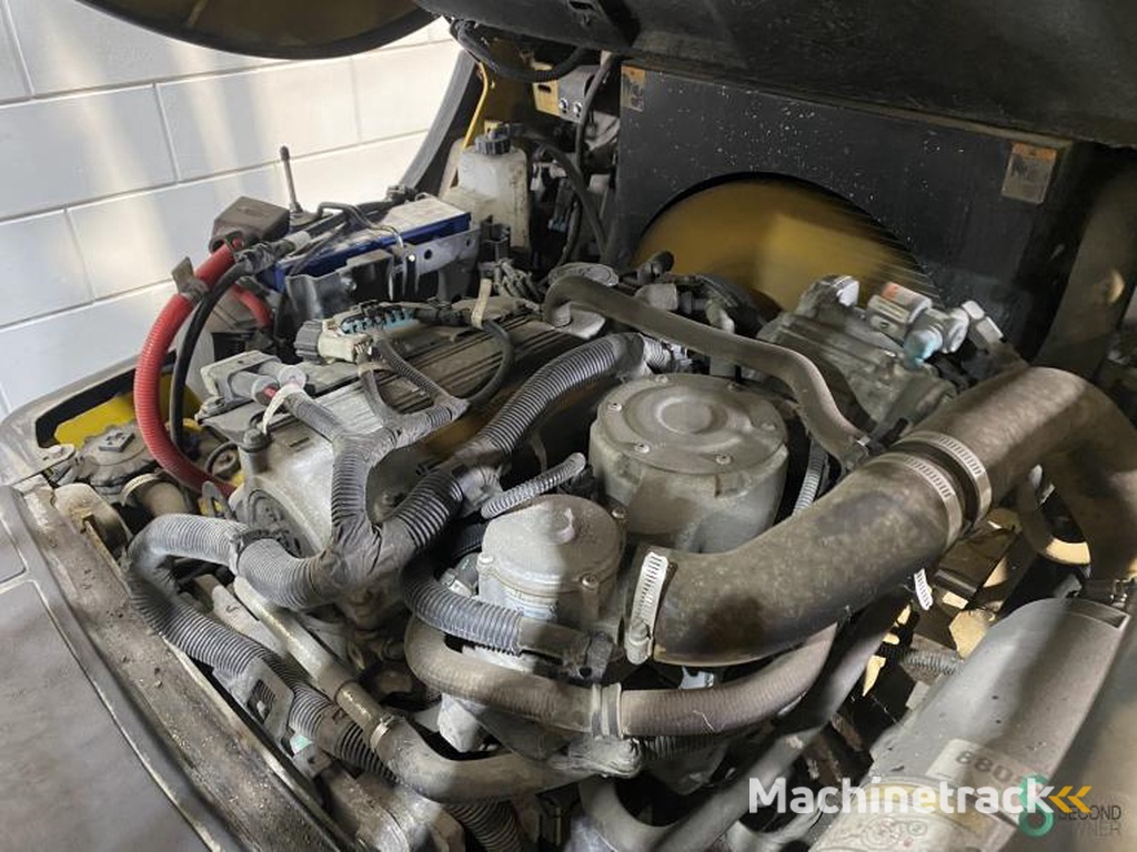 Forklifts LPG Yale GLP 25 VX 2013